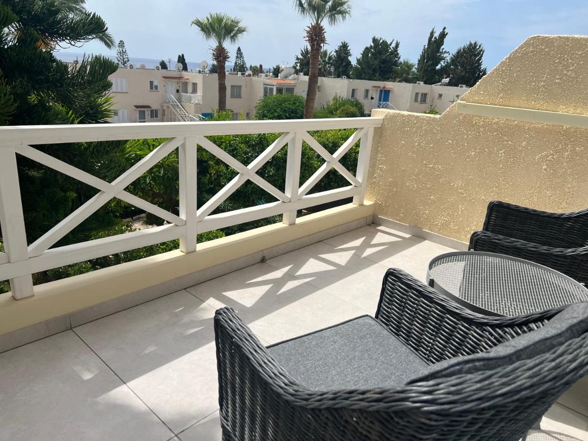 Modern Seaview Townhouse In Coral Bay (Adults Only) Leilighet Péja Eksteriør bilde