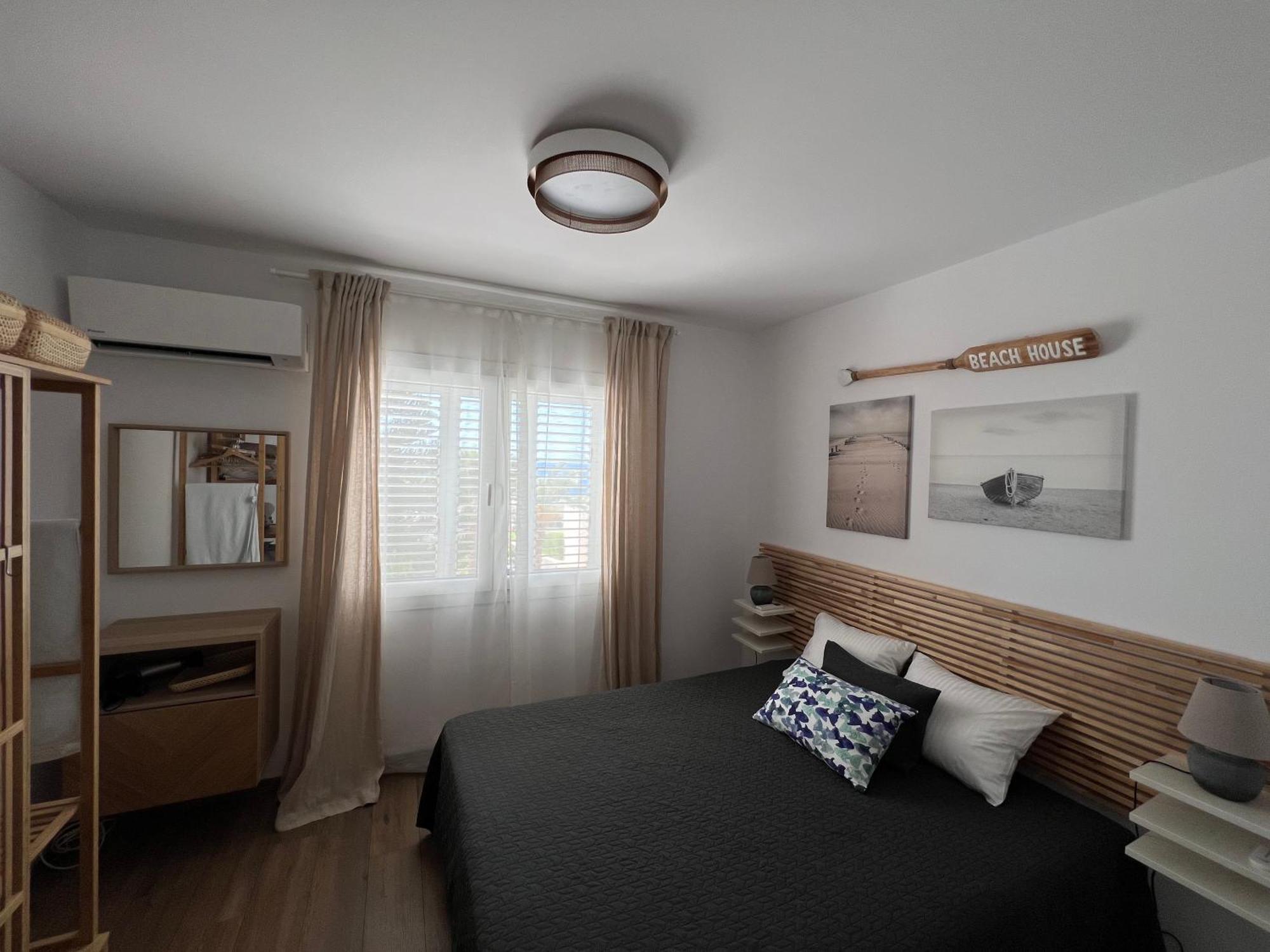 Modern Seaview Townhouse In Coral Bay (Adults Only) Leilighet Péja Eksteriør bilde